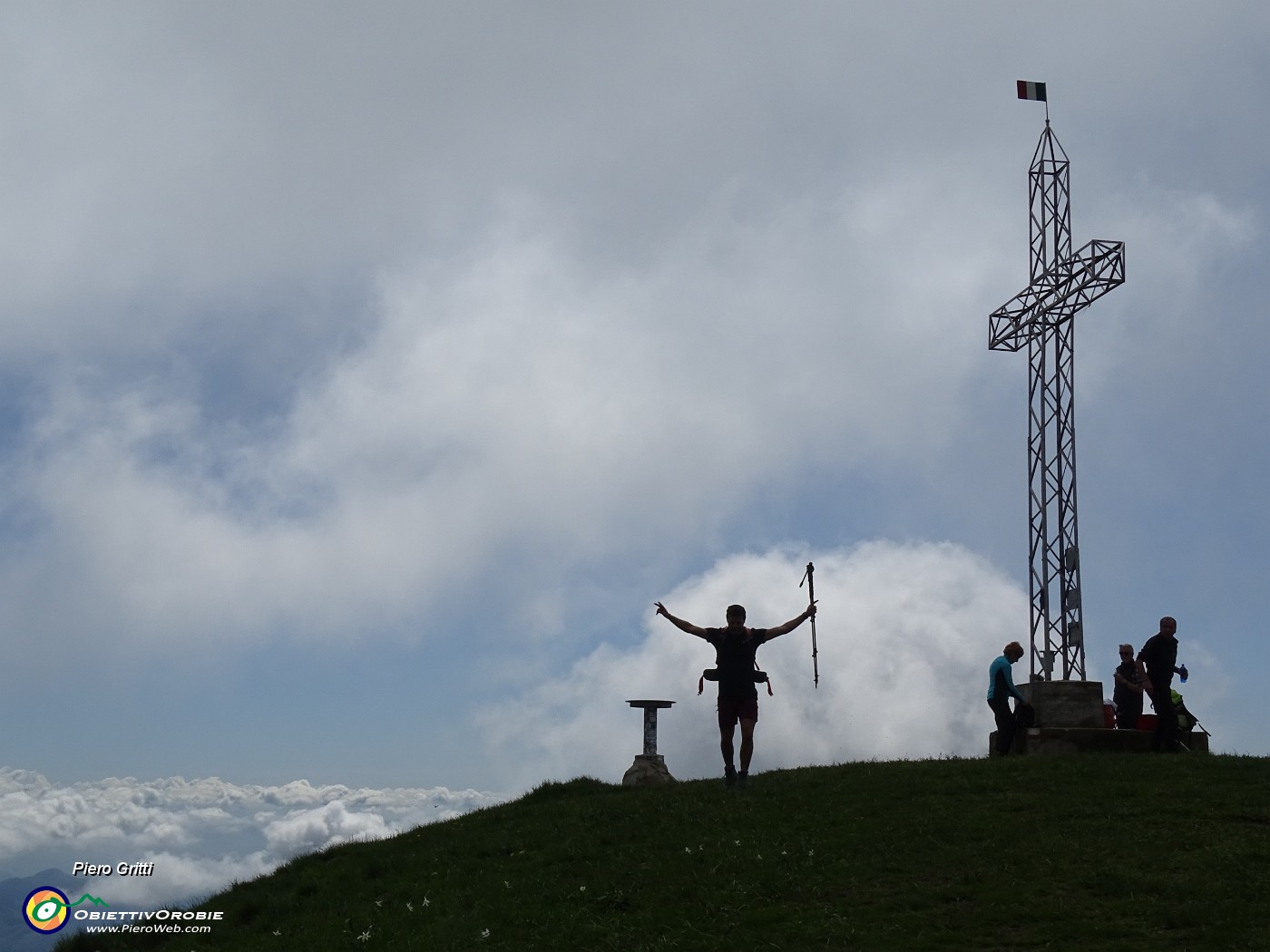 53 Alla coce di vetta del Linzone (1392 m).JPG